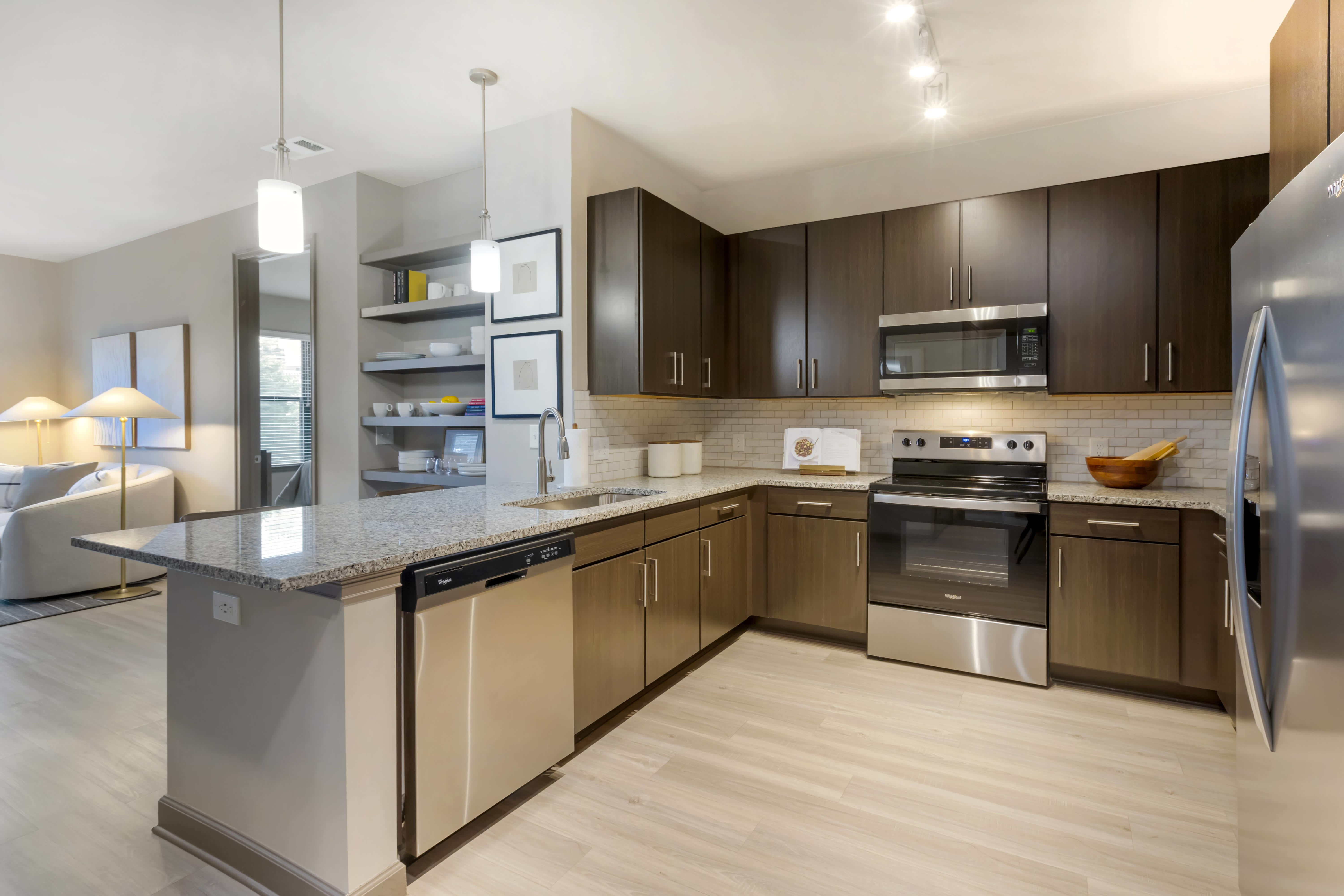 Radius West Midtown – photo 1