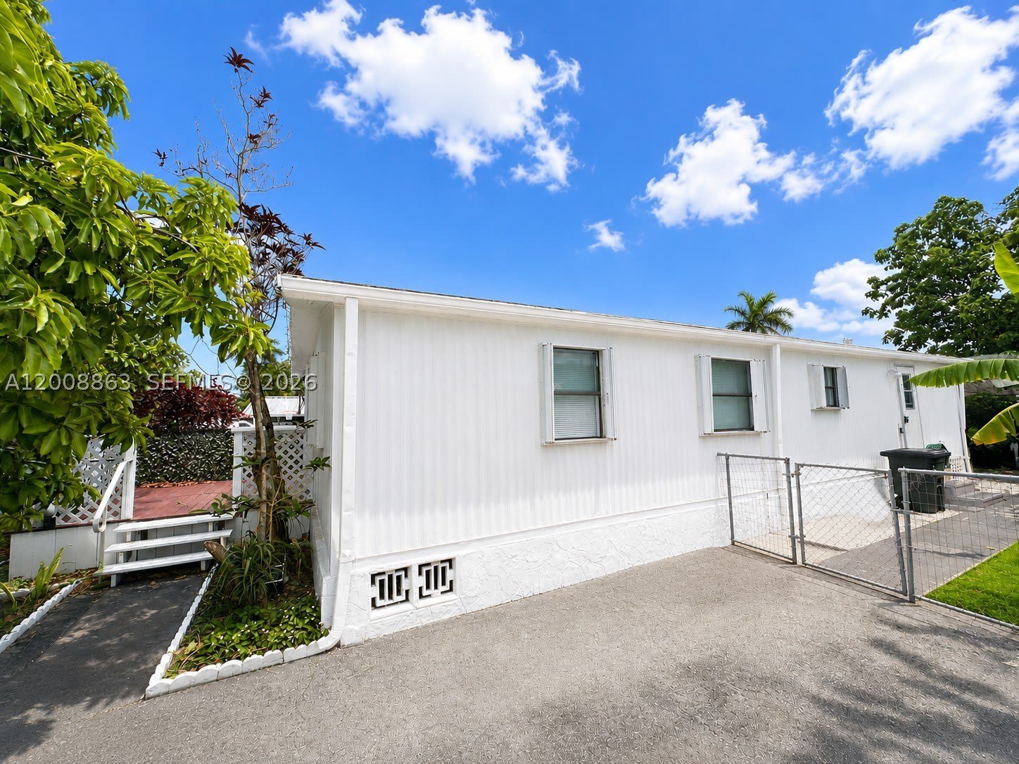 3028 SW 50th St – photo 2