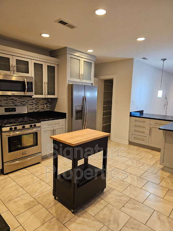2312 West Cary Street – photo 4