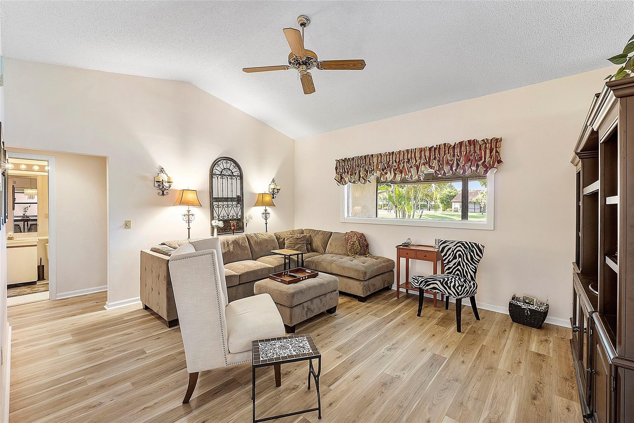 31 Columbia Court – photo 3