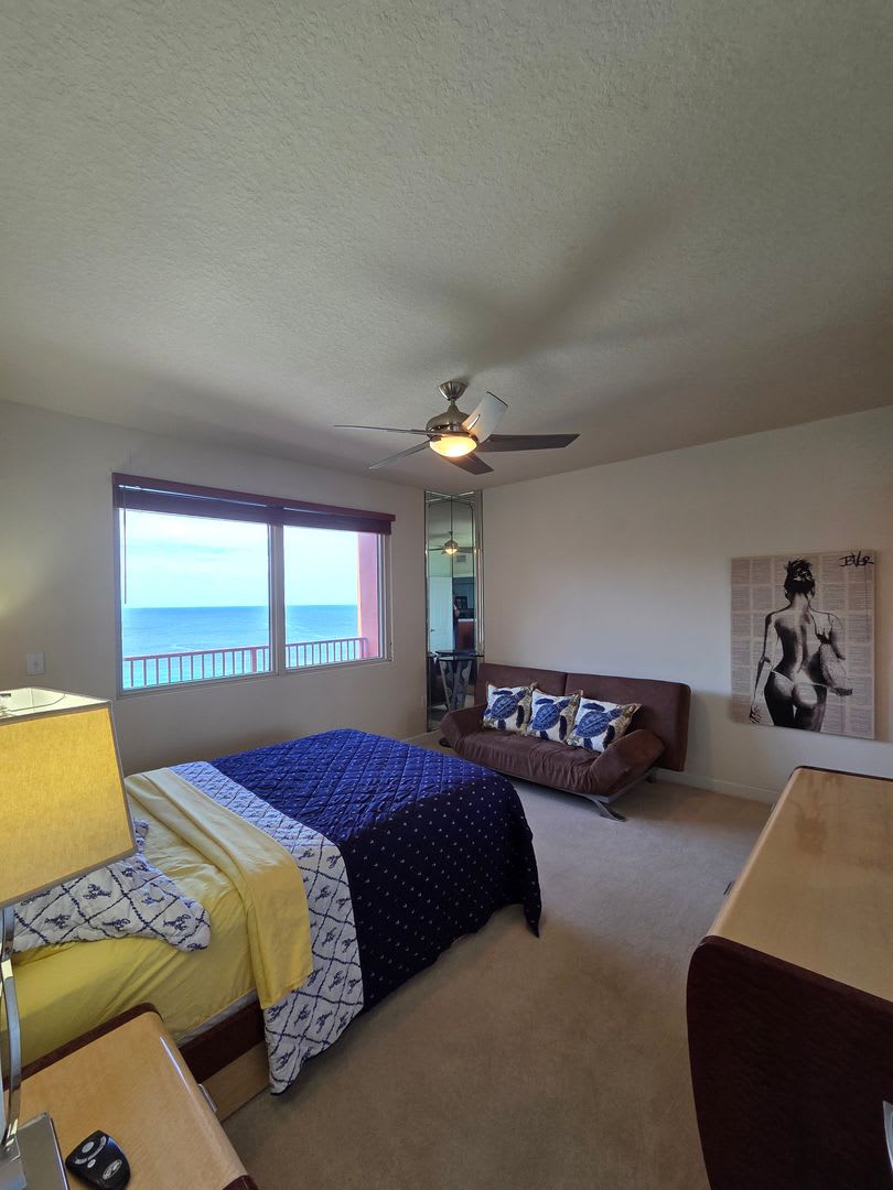 Gulf-Front Penthouse Living at The Shores of Panama – 1 Bed, 2 Bath Fully Furnished Condo! – photo 5