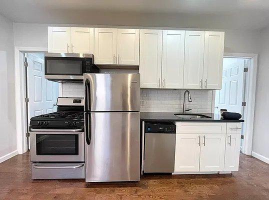 4582 Manhattan College Parkway – photo 1