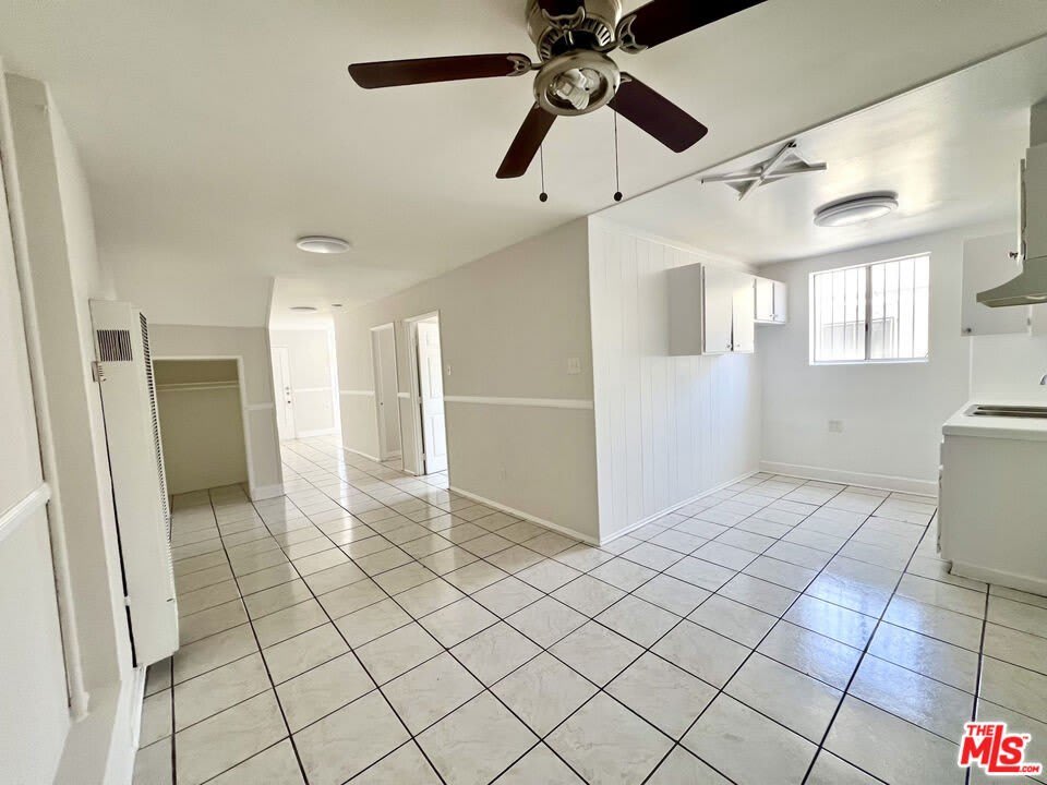 3260 E 4th St – photo 5