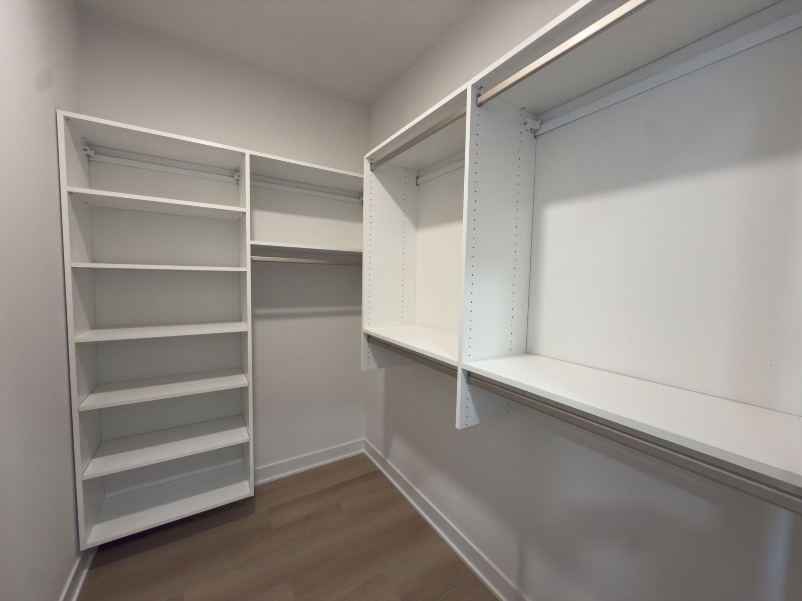 1100 West Grand Avenue – photo 4