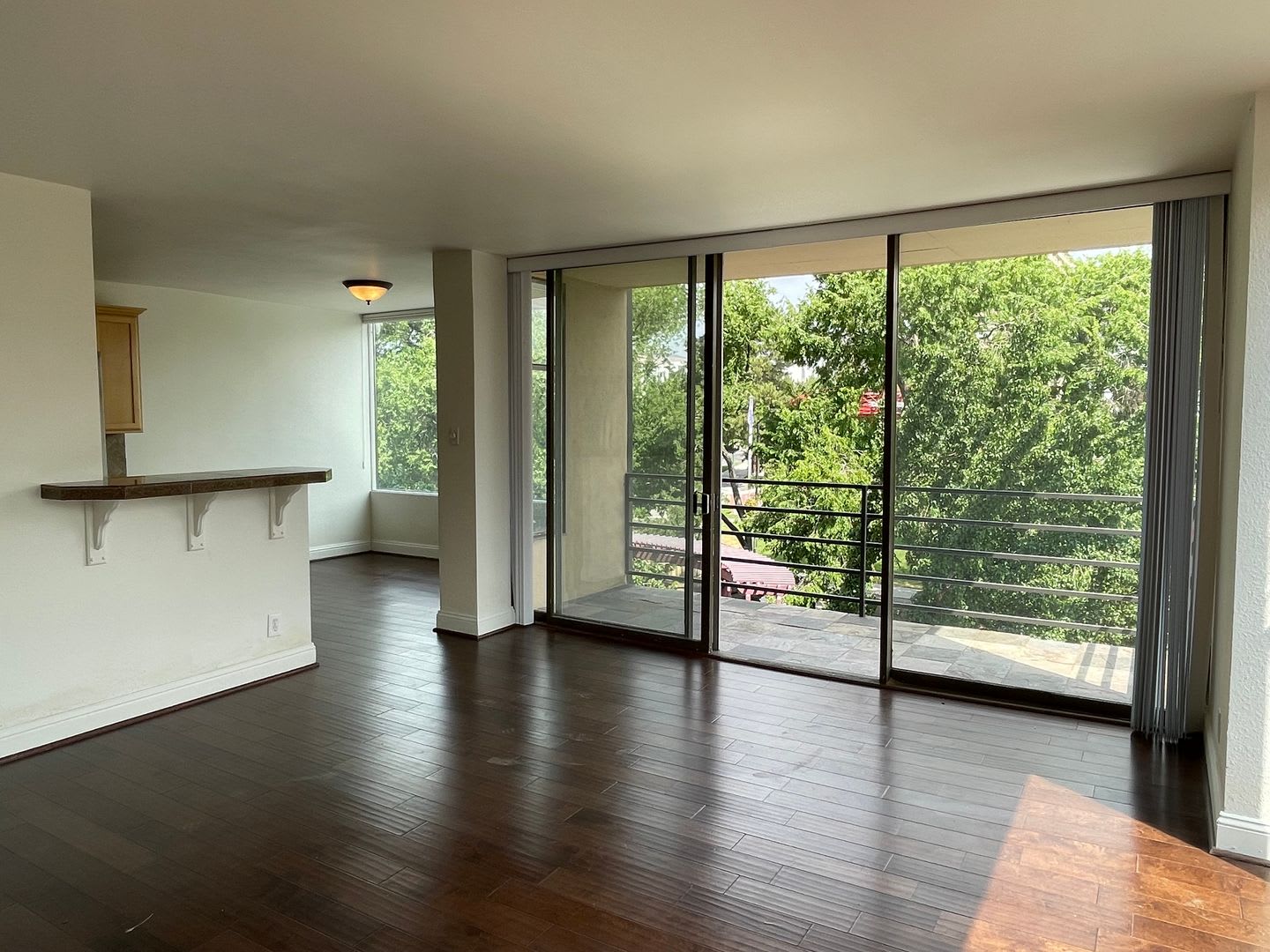 Downtown Water Front Condo – photo 4