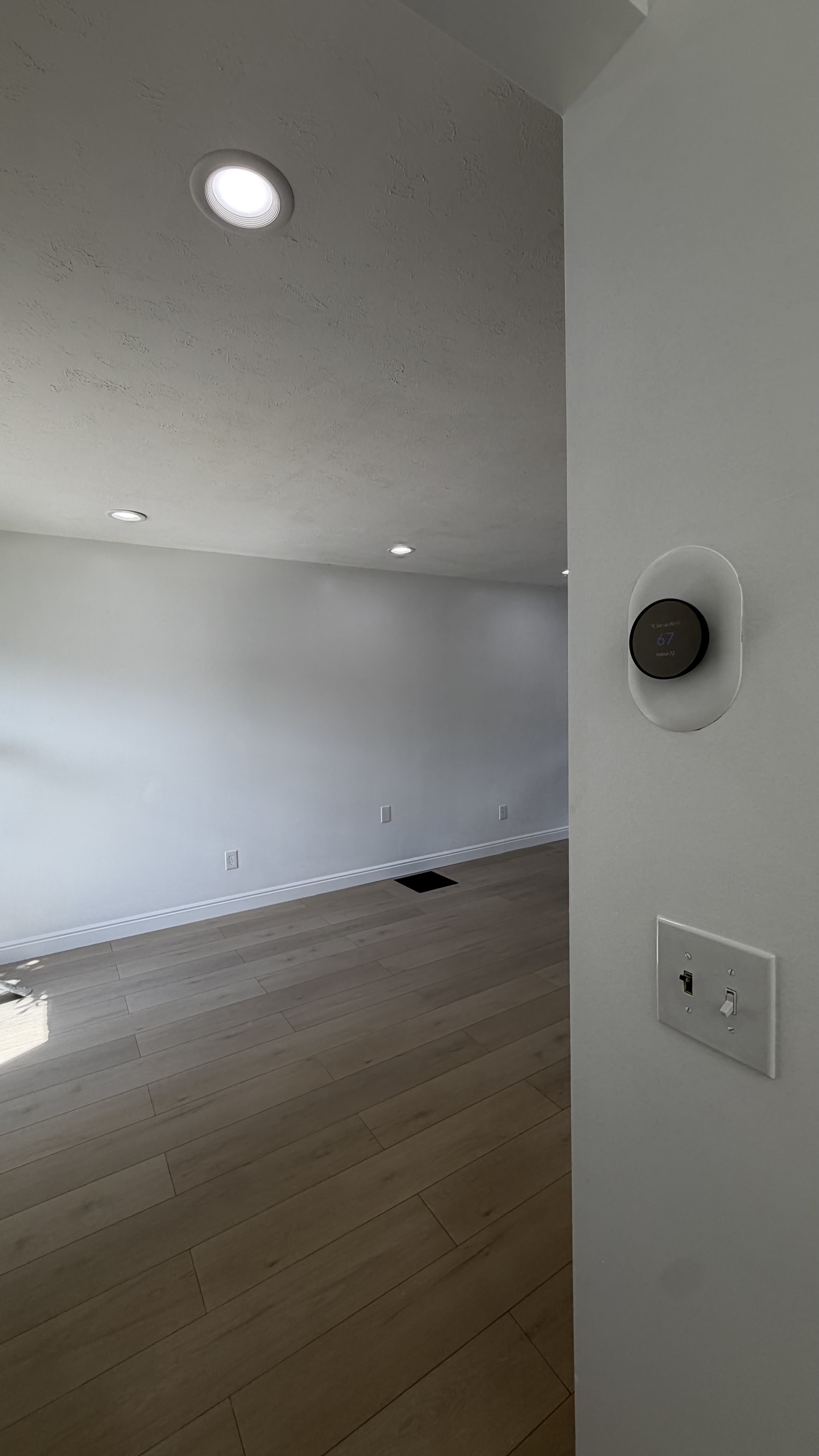 1554 Monroe Boulevard – photo 2