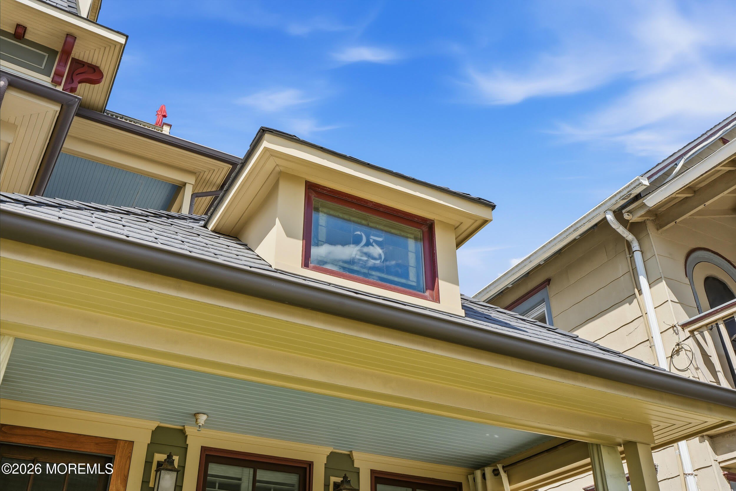 25 Surf Avenue – photo 3