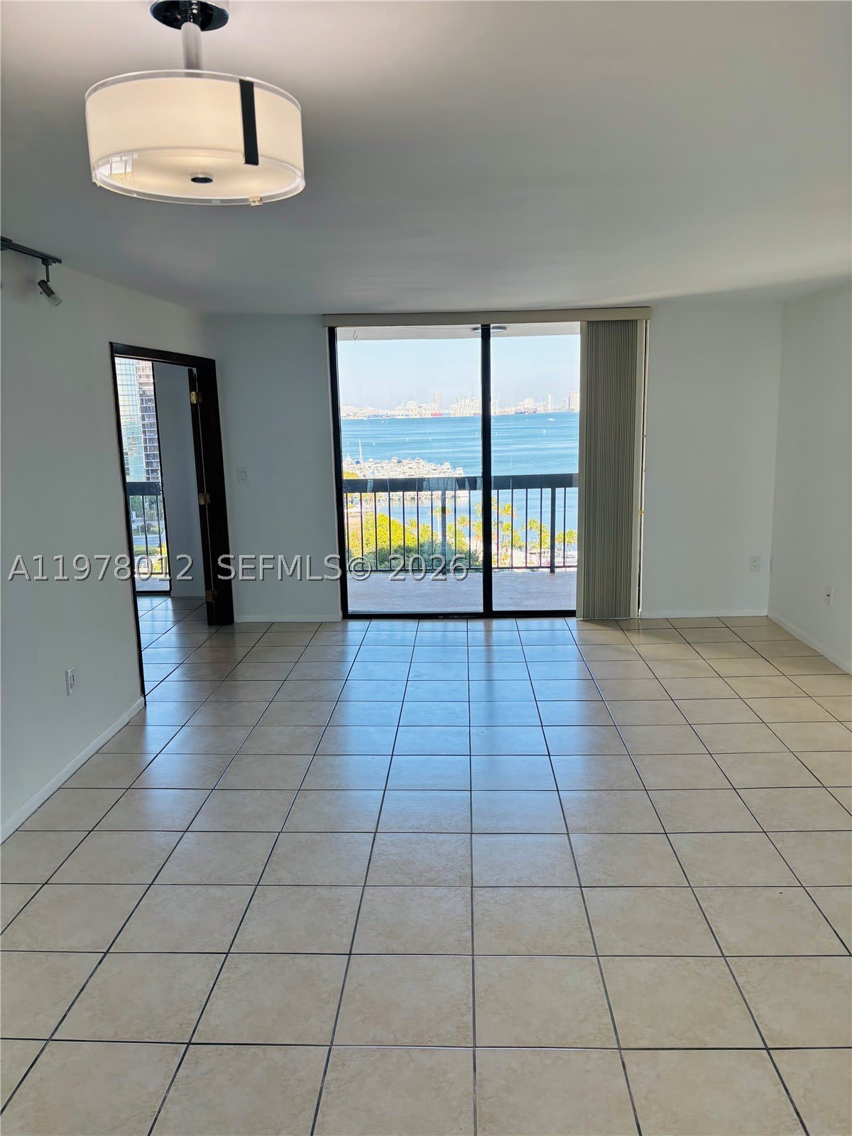 2333 Brickell Ave – photo 1