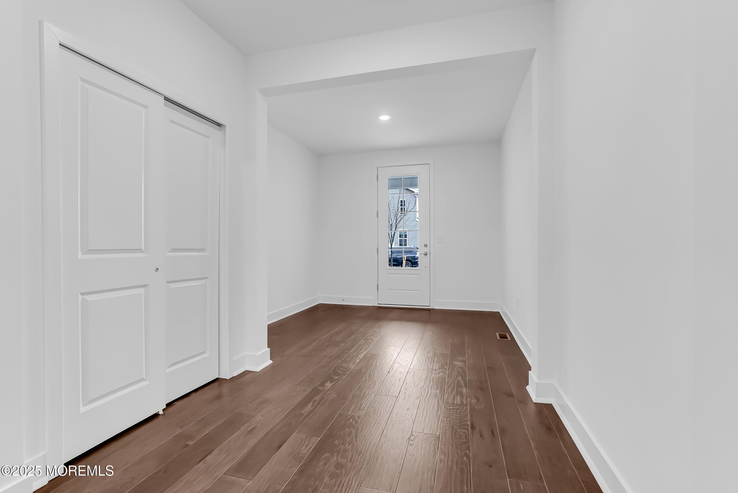 173 Woolley Court – photo 4