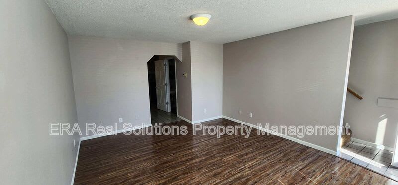 205 1/2 John St. – photo 2