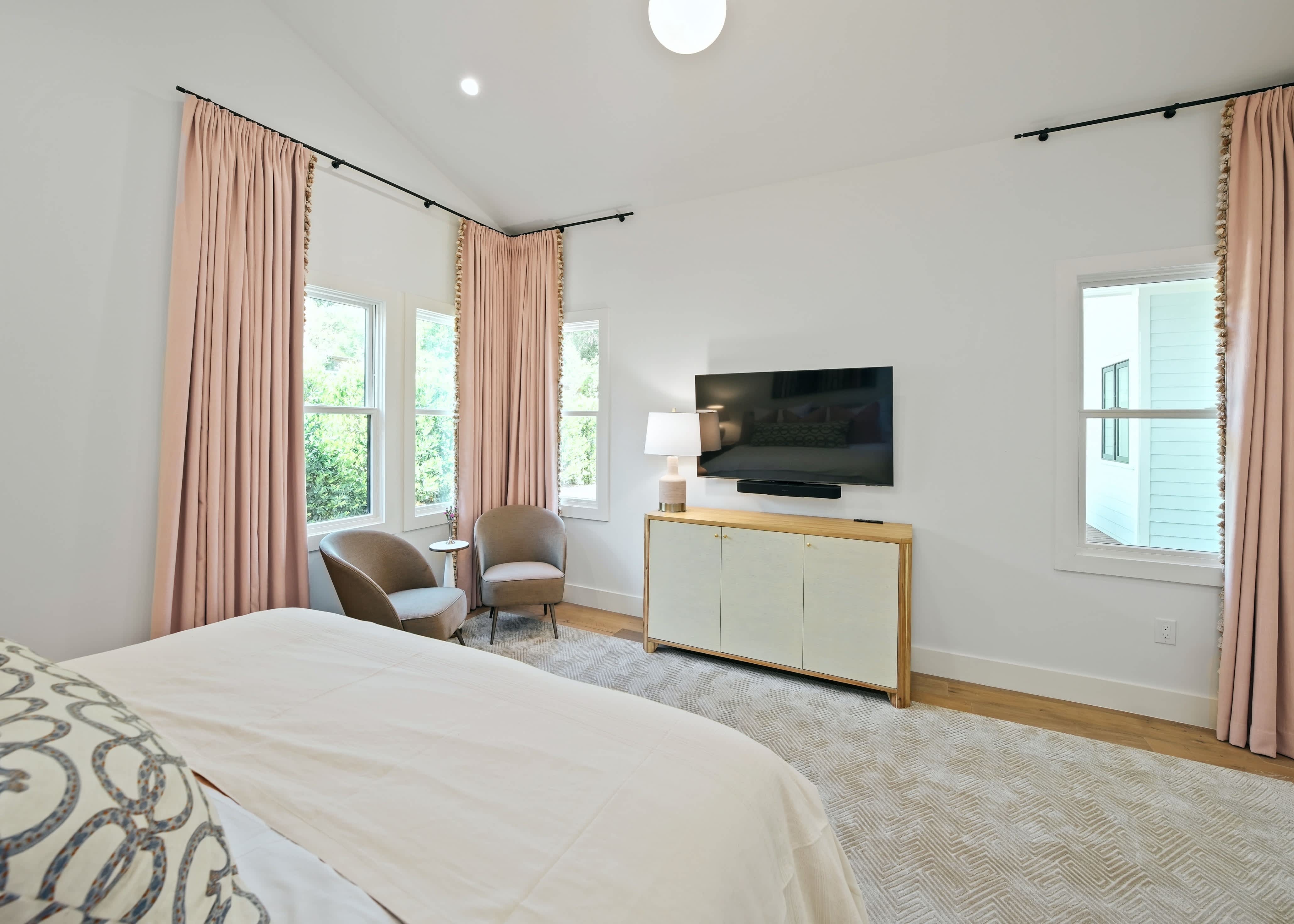 906 Maufrais Street – photo 5