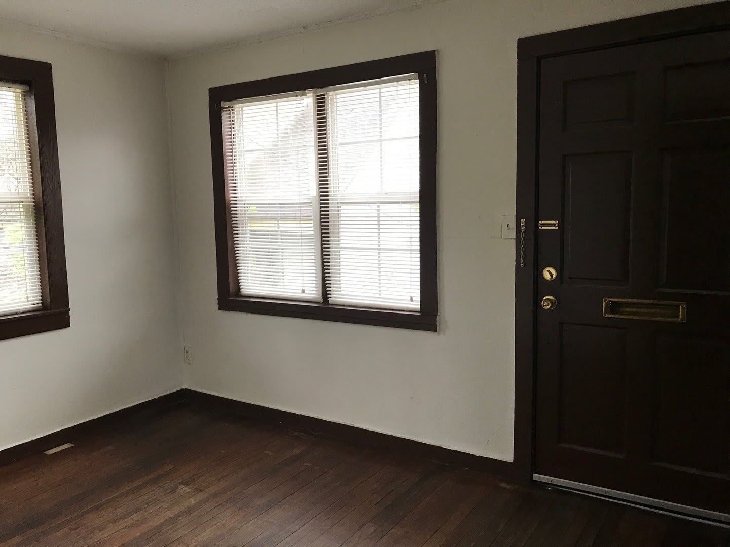 1 Bedroom Apartment – photo 2