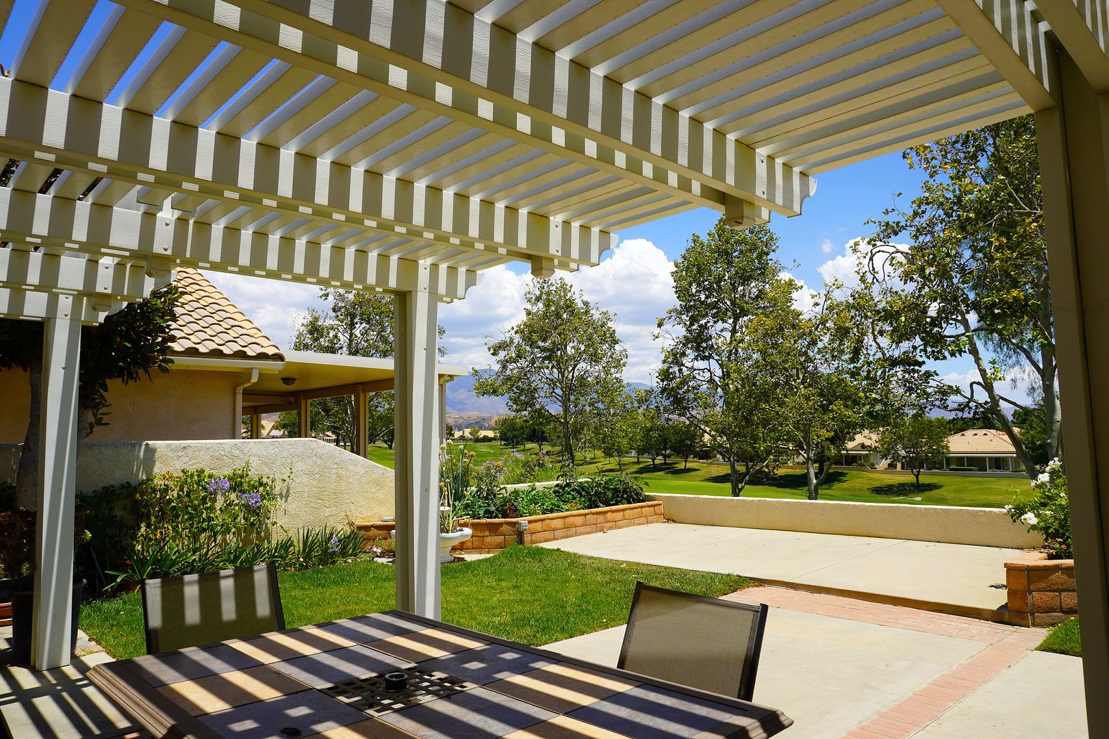 Sun Lakes 3 Bedroom Backs The Golf Course – photo 2