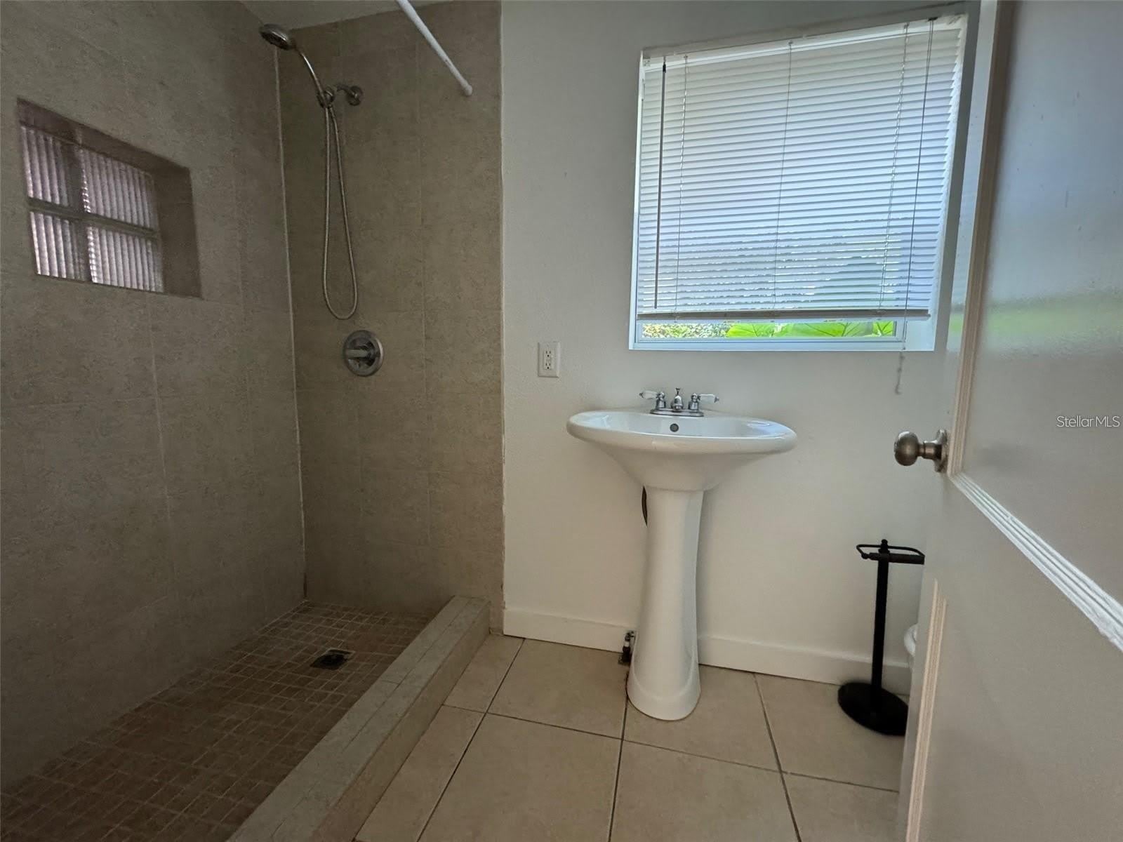 2547 S MILLS Avenue – photo 5