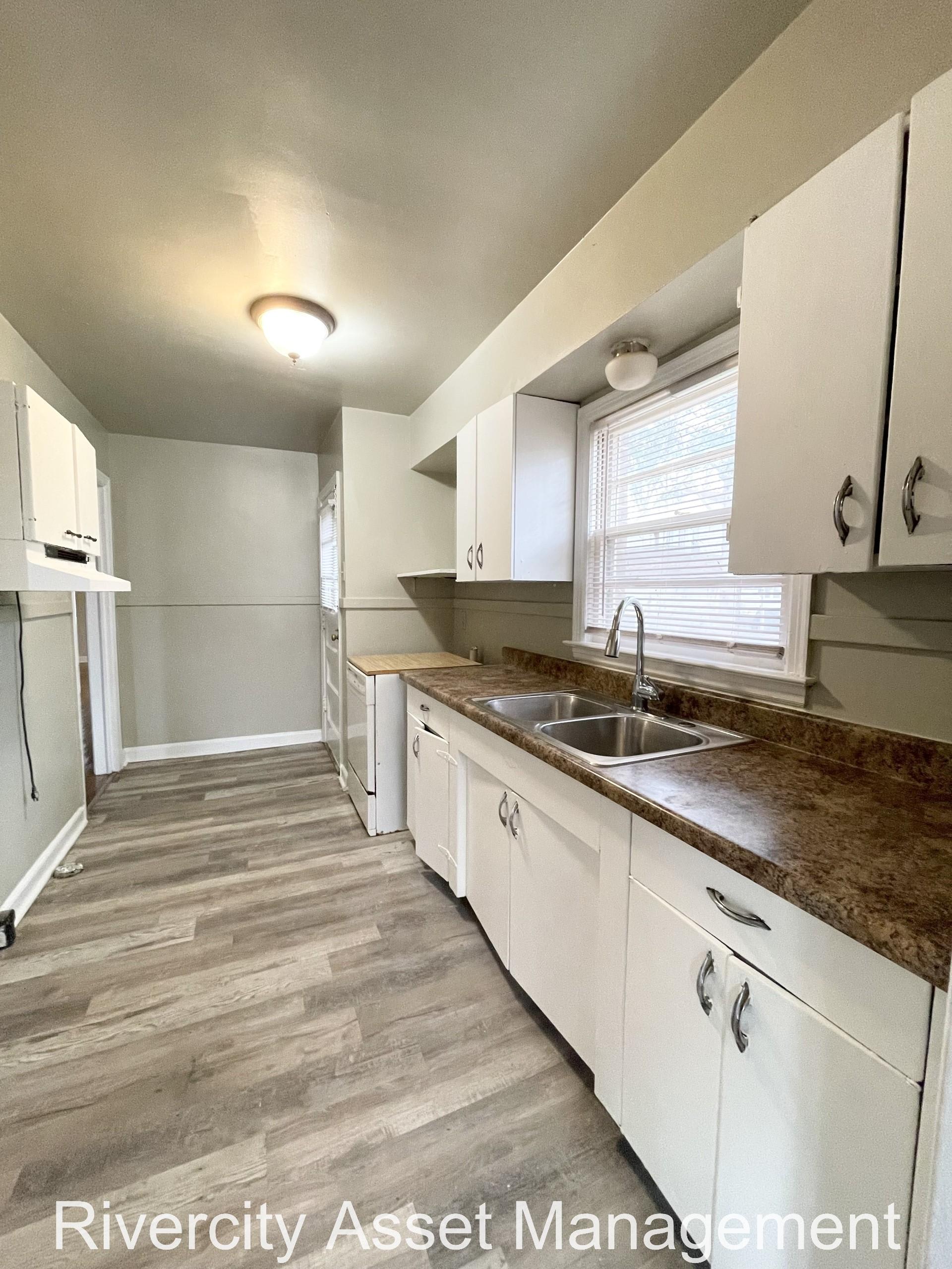 755 Houston Street – photo 3
