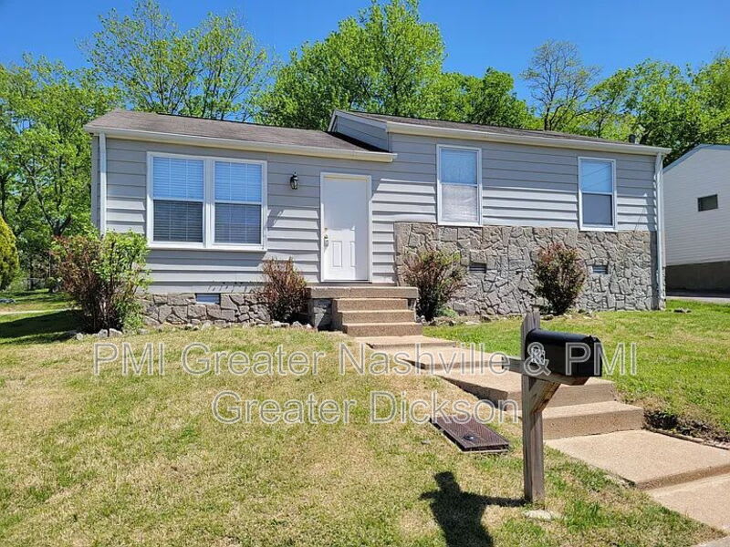 135 Brenda Ln – photo 2