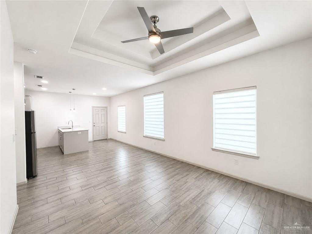 7802 N 58th Lane – photo 2