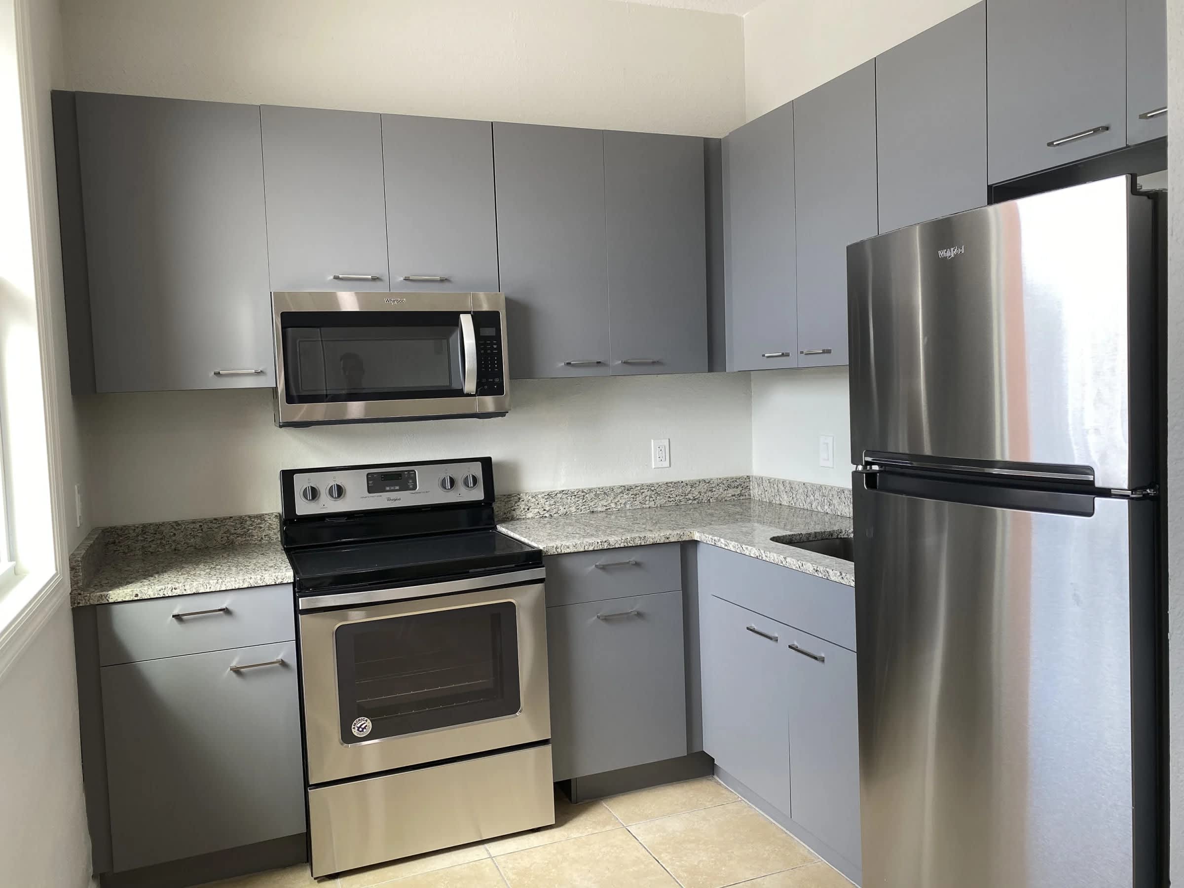 Colonial Drive – photo 1