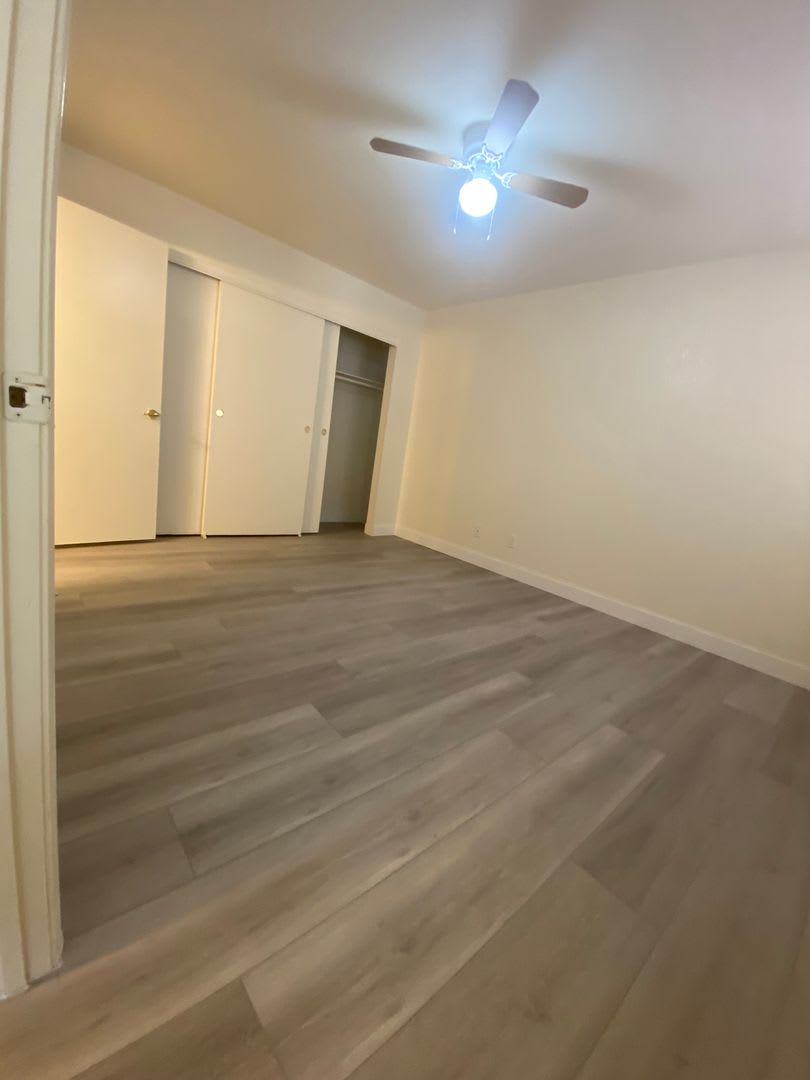 2 BEDROOM 2 BATHROOM LOCATED IN GATED COMMUNITY WITH COMMUNITY POOL AND SPA. – photo 3