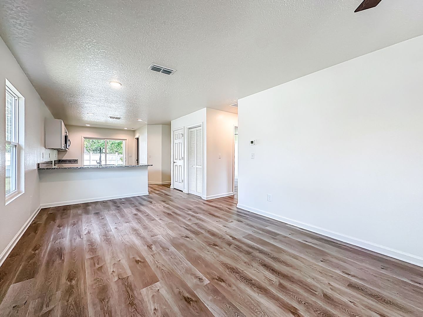 2025 NEW Built 3 BR 2 BA homew convenient to downtown St Augustine – photo 2