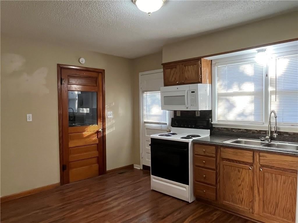 1704 N Main Street – photo 2