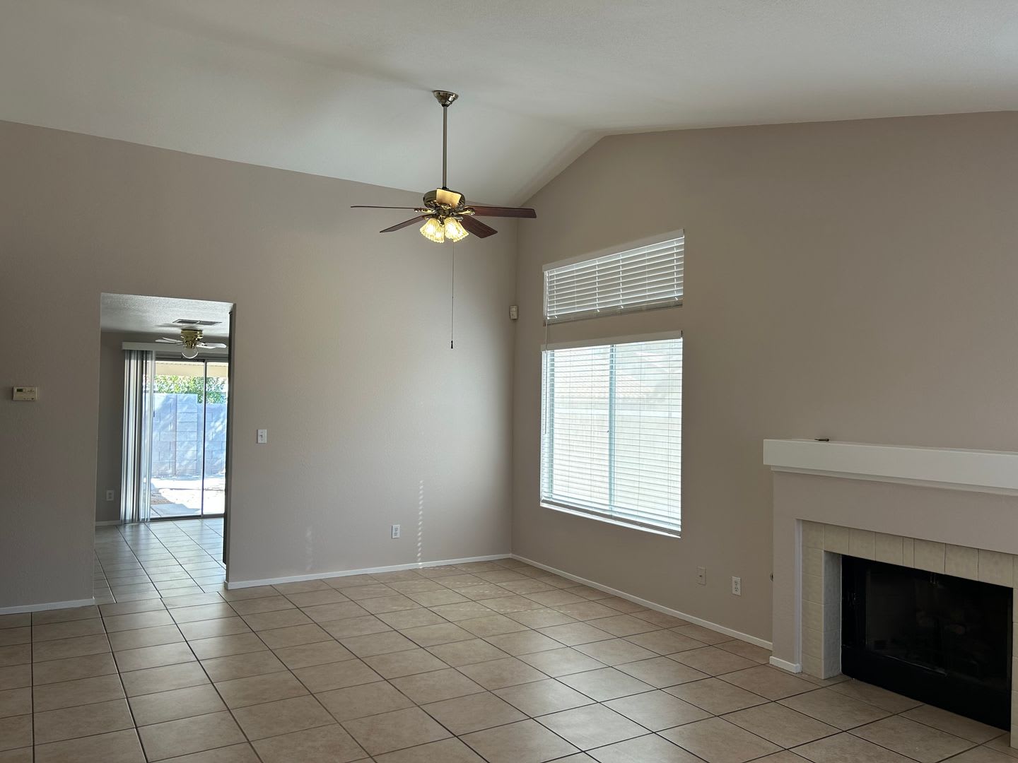 Single Story 3 Bedroom Home In Eldorado – photo 3