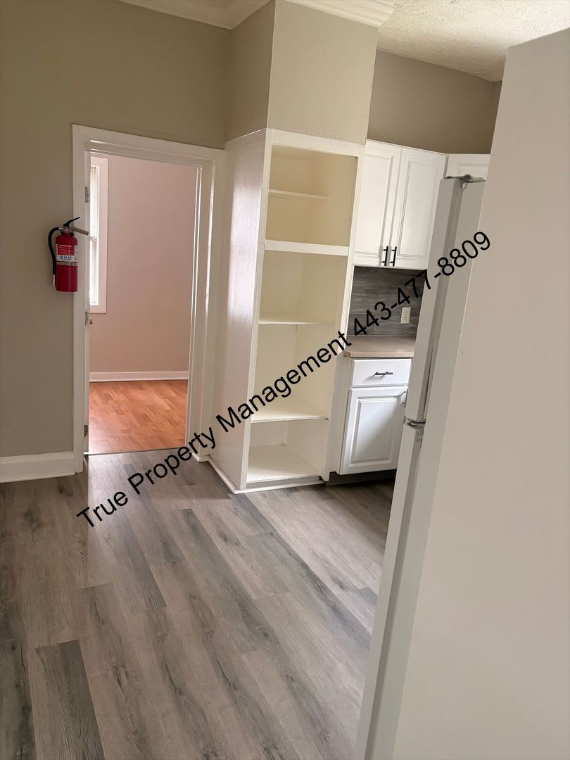 Spacious 5 Bedroom Home With Large Backyard In Unit Washer Dryer – photo 5