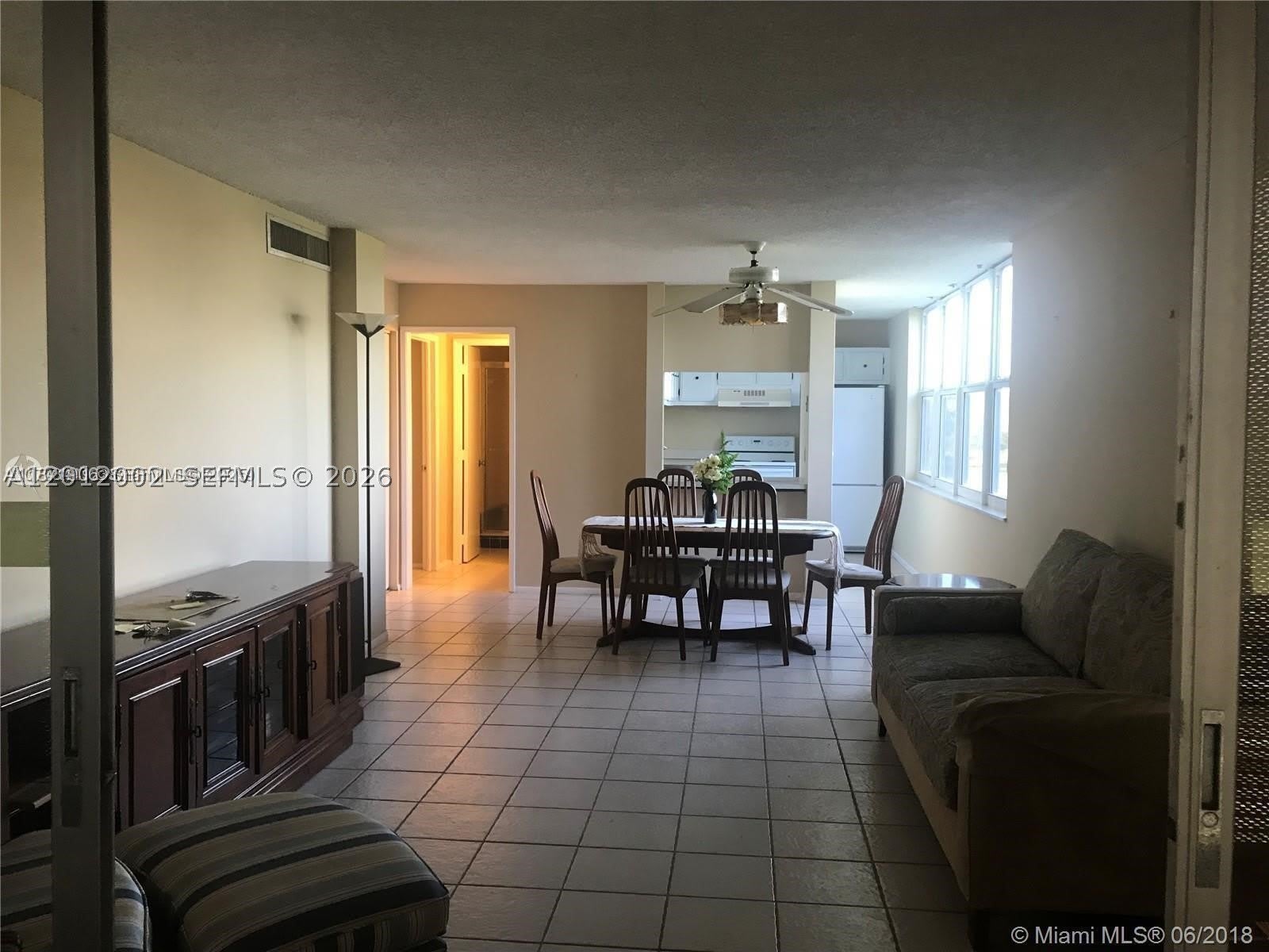 9470 Live Oak Pl – photo 4