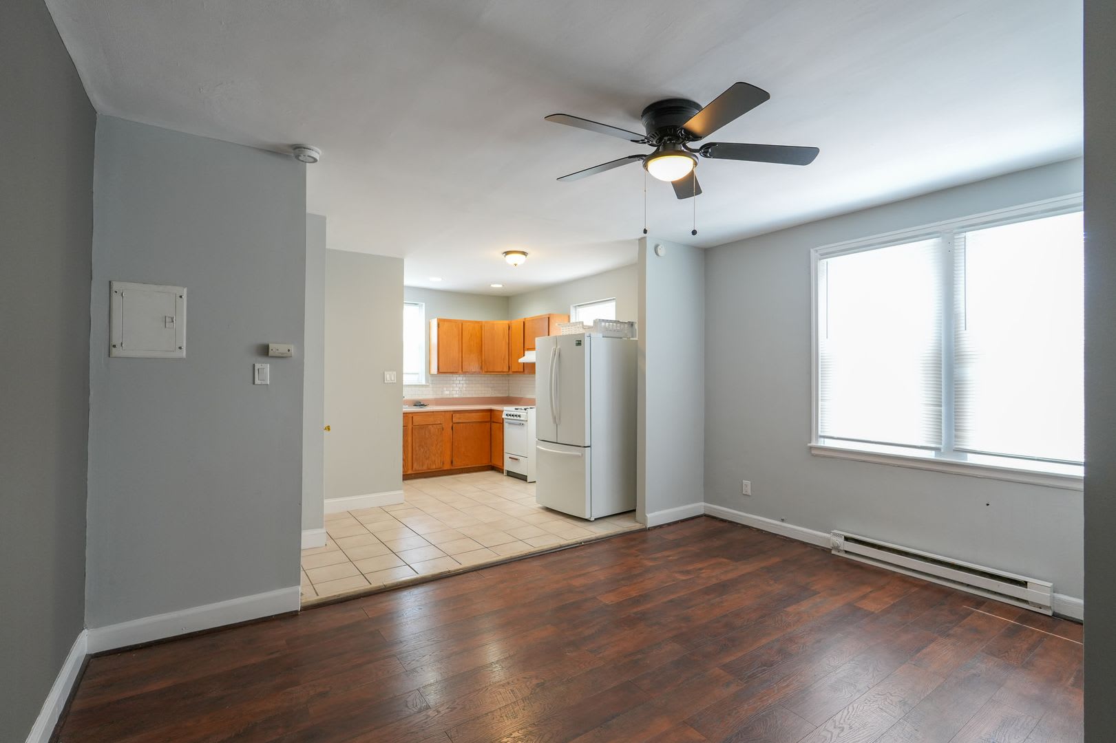 Bright 2BR/1BA First-Floor Apartment in West Oak Lane — Pets Welcome, Water Included – photo 2