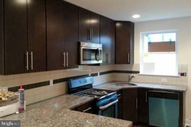 1338 S BANCROFT Street – photo 3