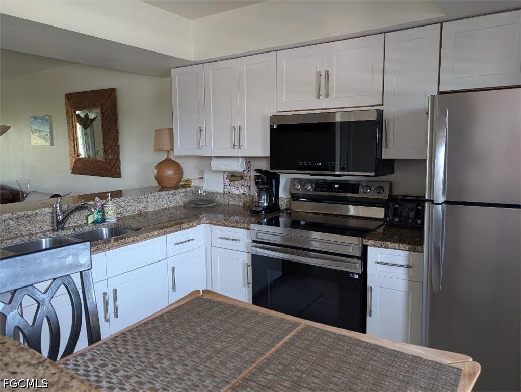 719 SW 47th Terrace – photo 2