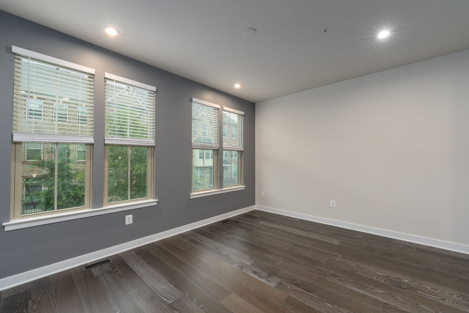 2-Bedroom, 2.5-Bathroom Townhouse near JHU Bayview – photo 4