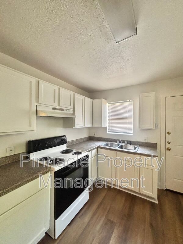 309 N. Howard St. – photo 5