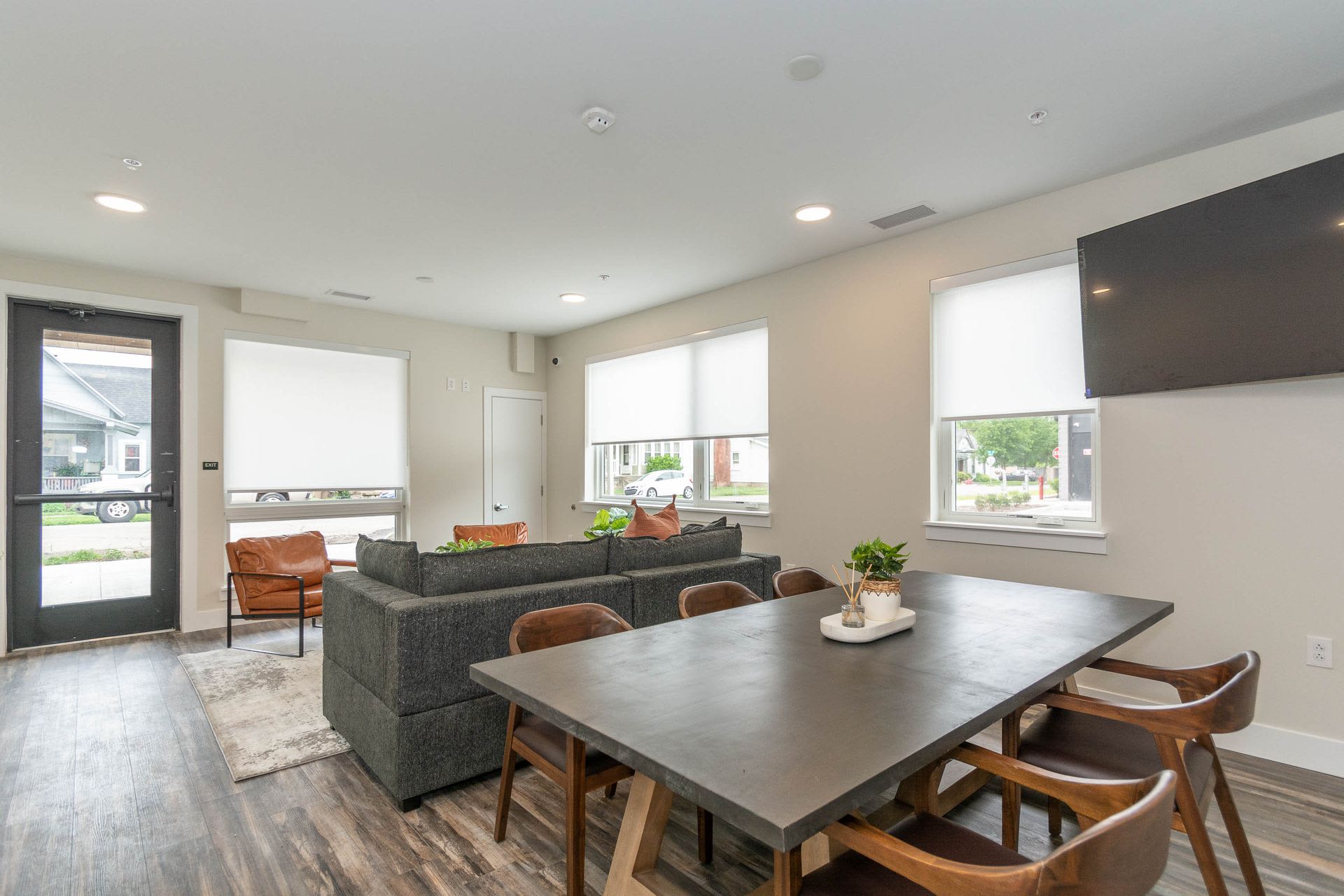 St. Barts Apartments – photo 5