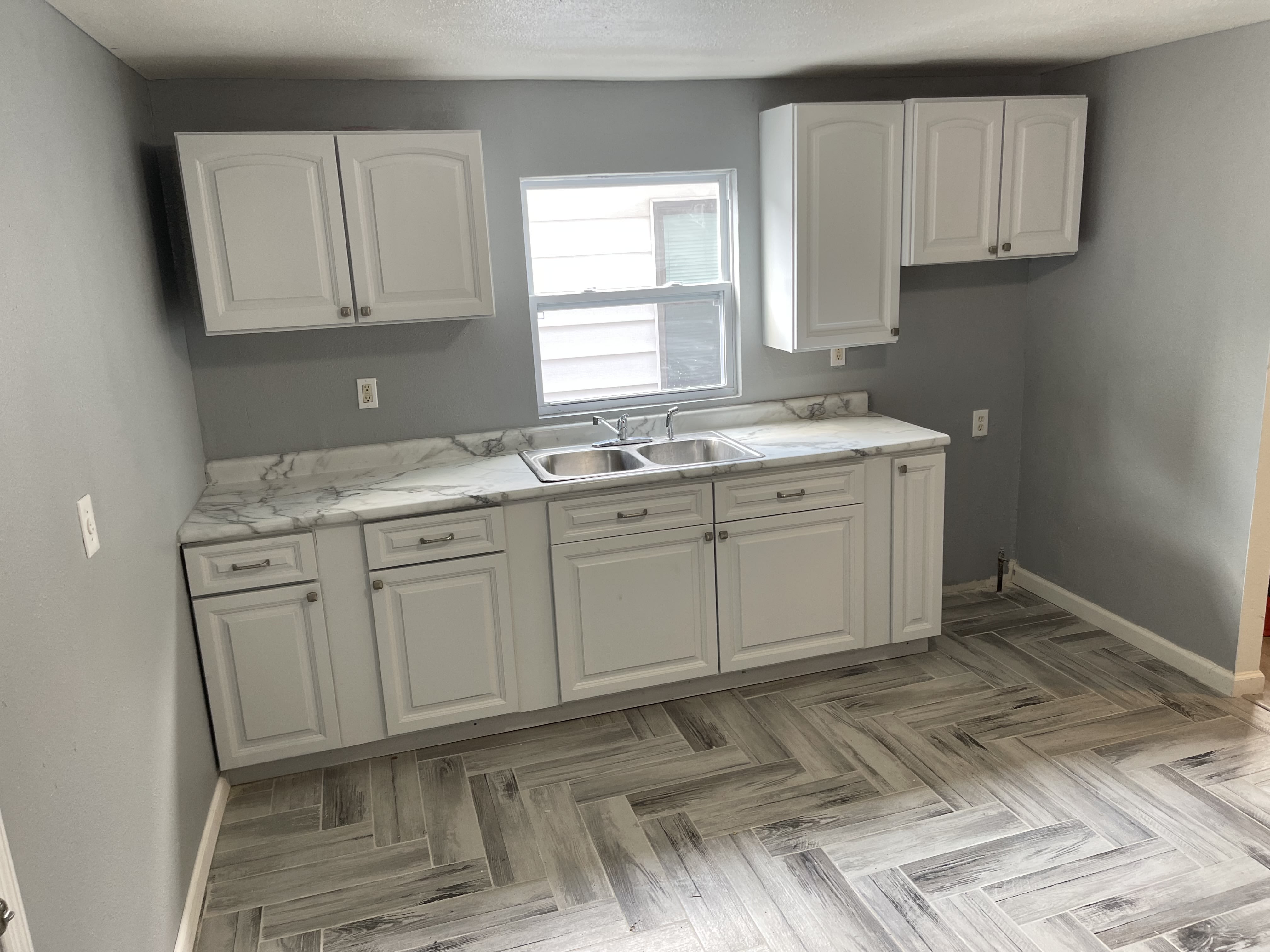 1734 Doris Avenue – photo 1