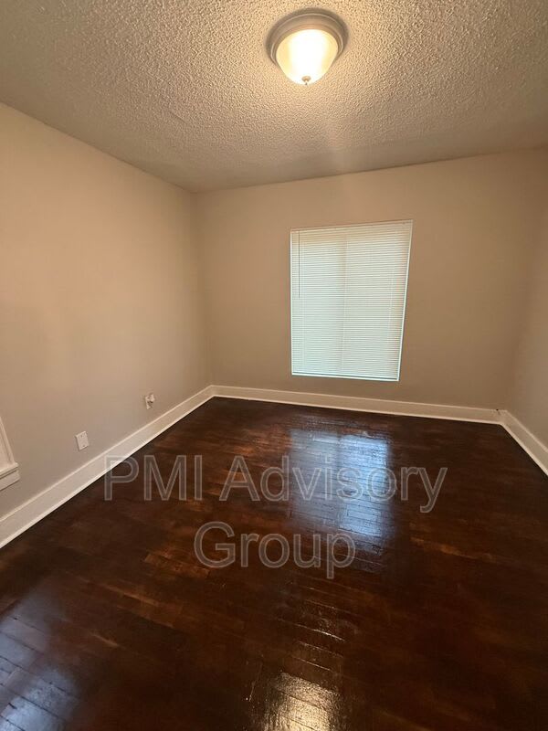 709 SW Watson Ave – photo 3