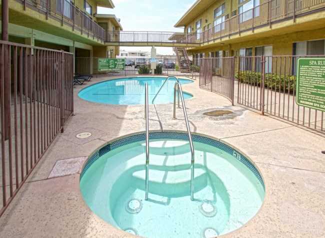 University Commons at Northridge – photo 4