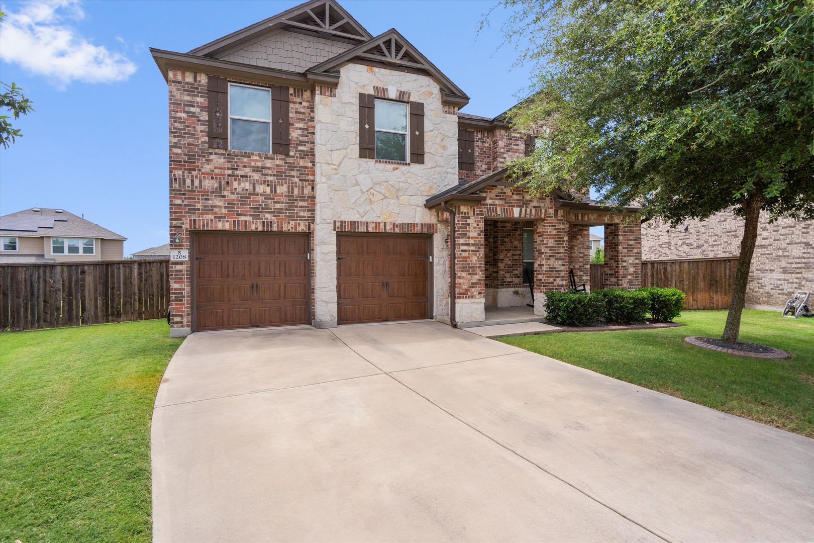 Lively 5 Bedroom, 3.5 Bath, 2-Story Home in Leander! – photo 2