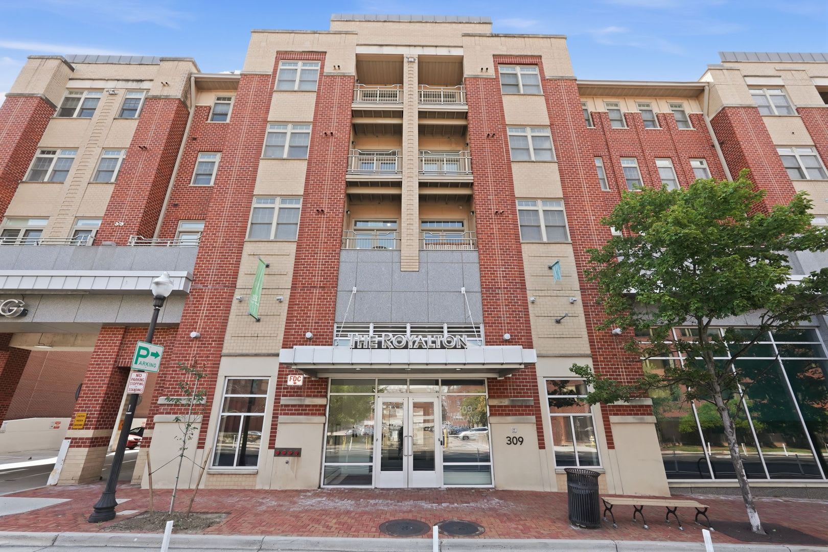 Experience Elevated City Living In This Beautifully Maintained Residence Ideally Situated In The Heart Of It All – photo 1