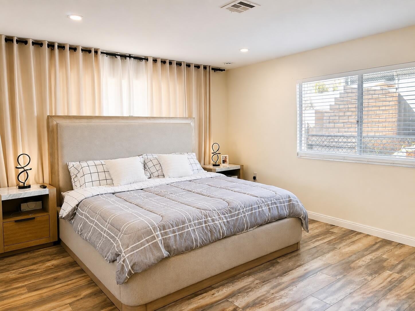 11393 Artesia Way – photo 4