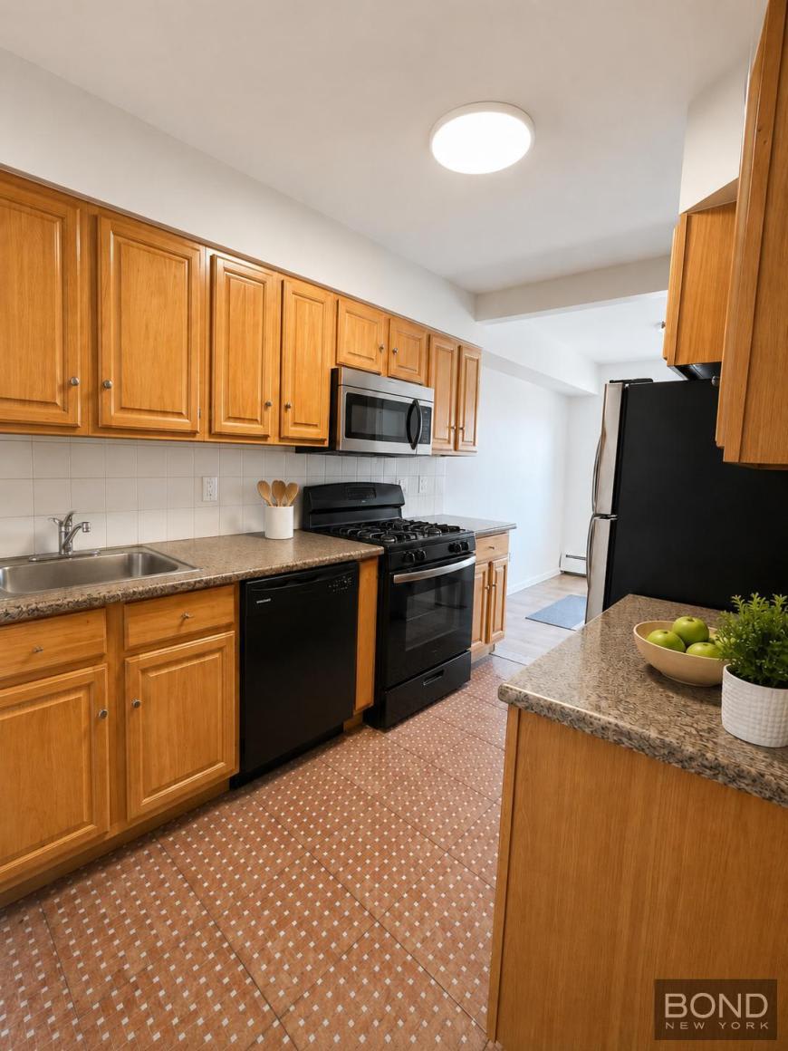 60-11 74th Street – photo 3
