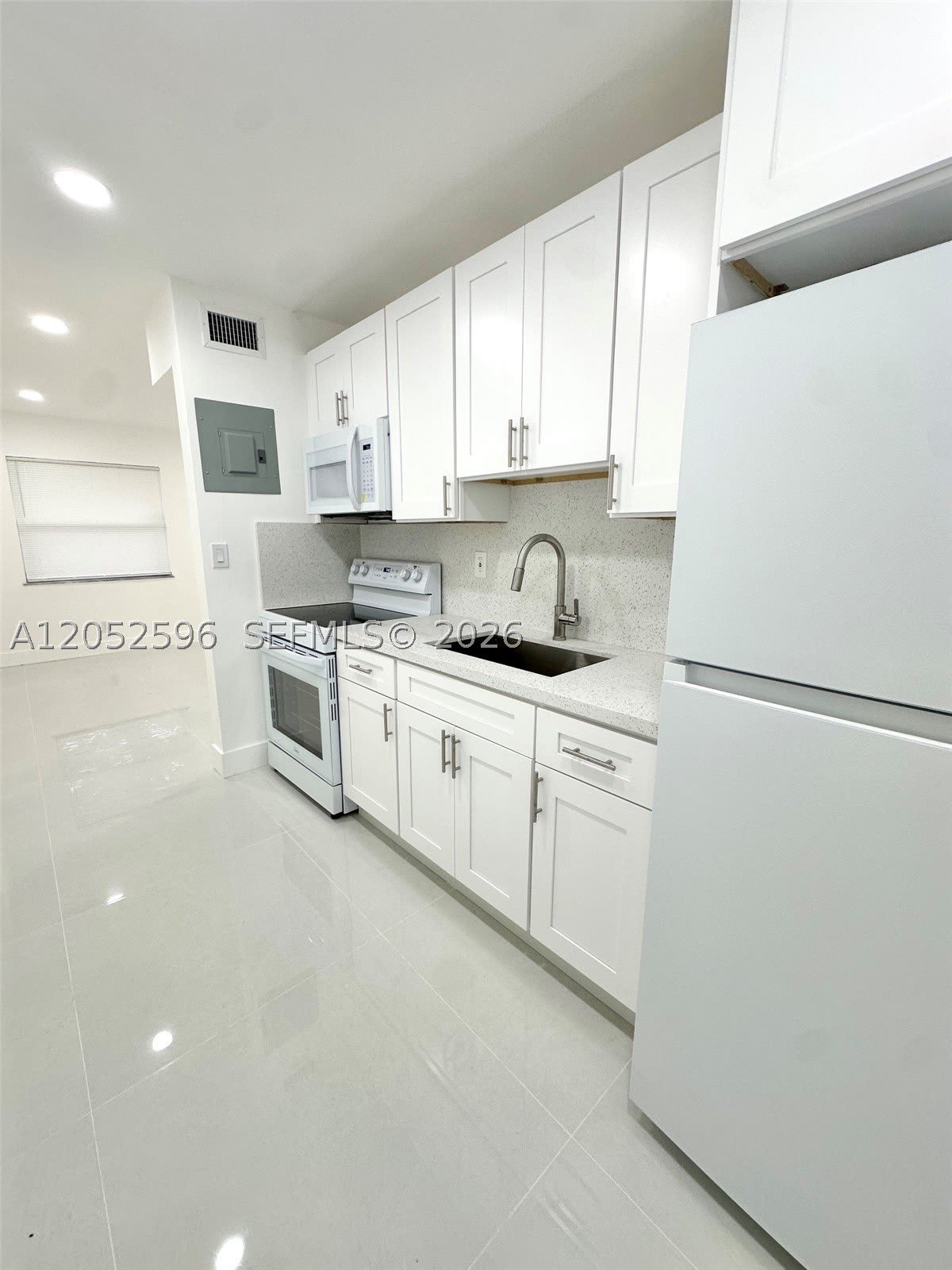 417 Nw 7Th Ter – photo 4