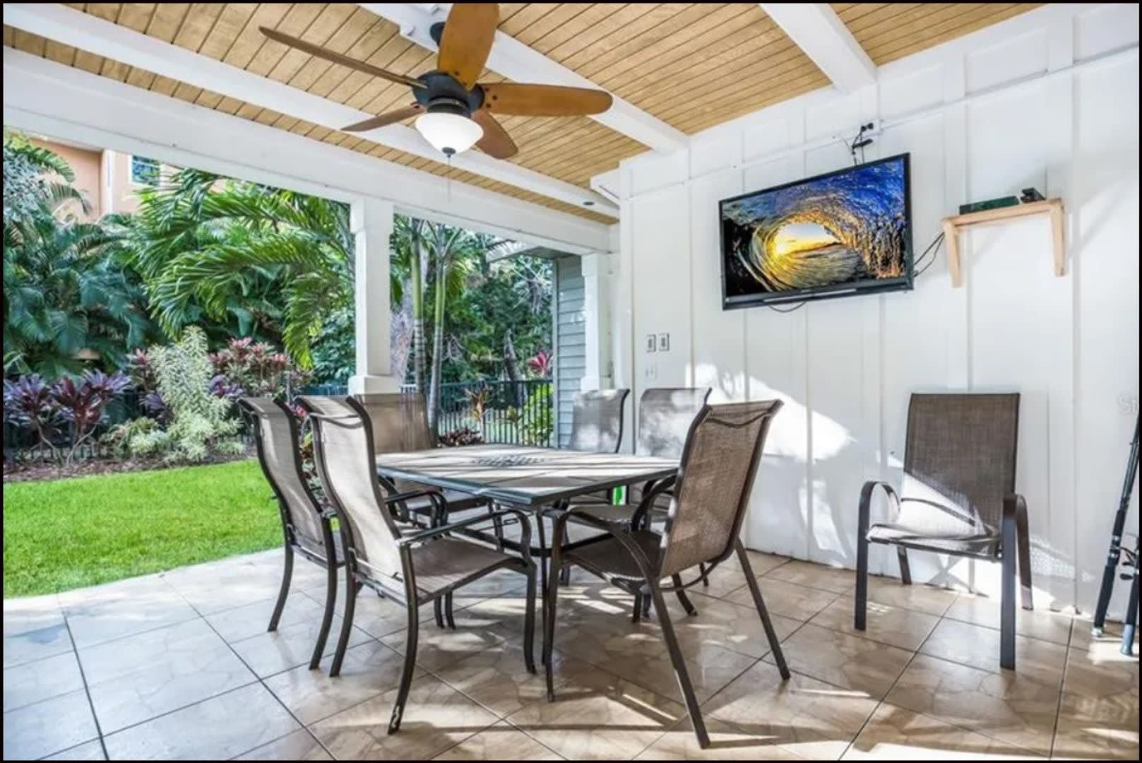 Furnished home on Palma Sola Bay with dock and pool – photo 3