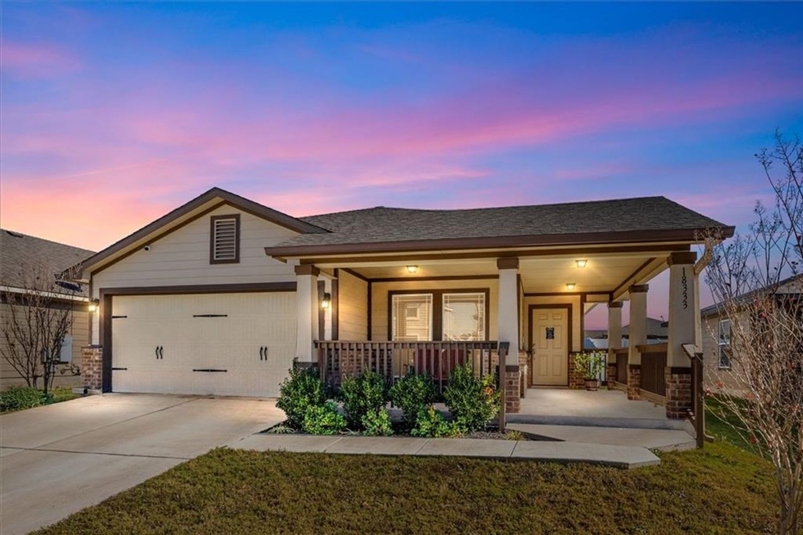 3 Bedroom, 2 Bath, Single Story Home in Highland Park – photo 5