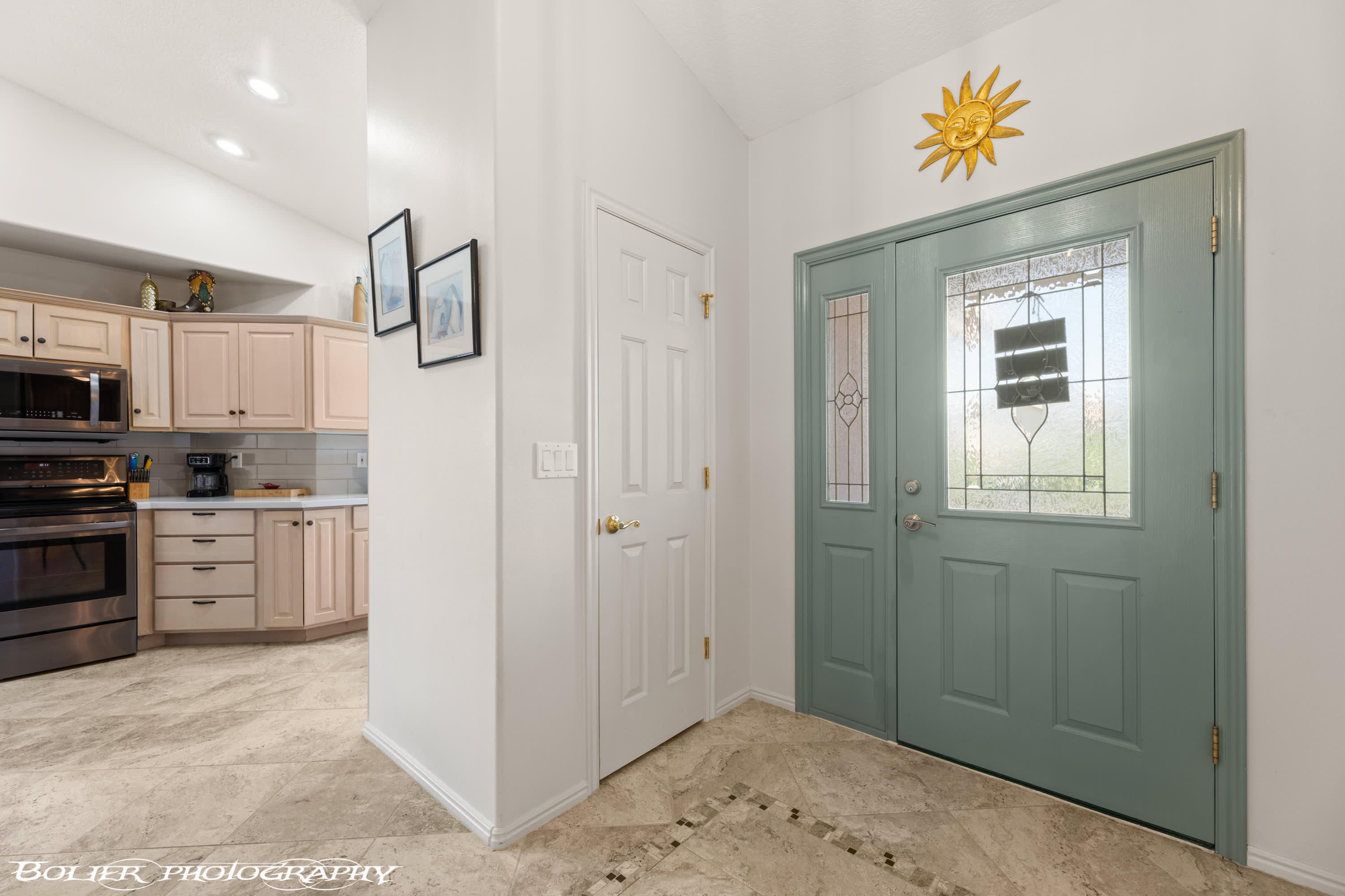 887 Ironwood Drive – photo 2