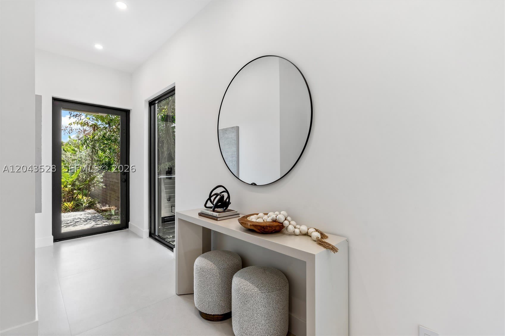 1337 NE 13th Ave – photo 2