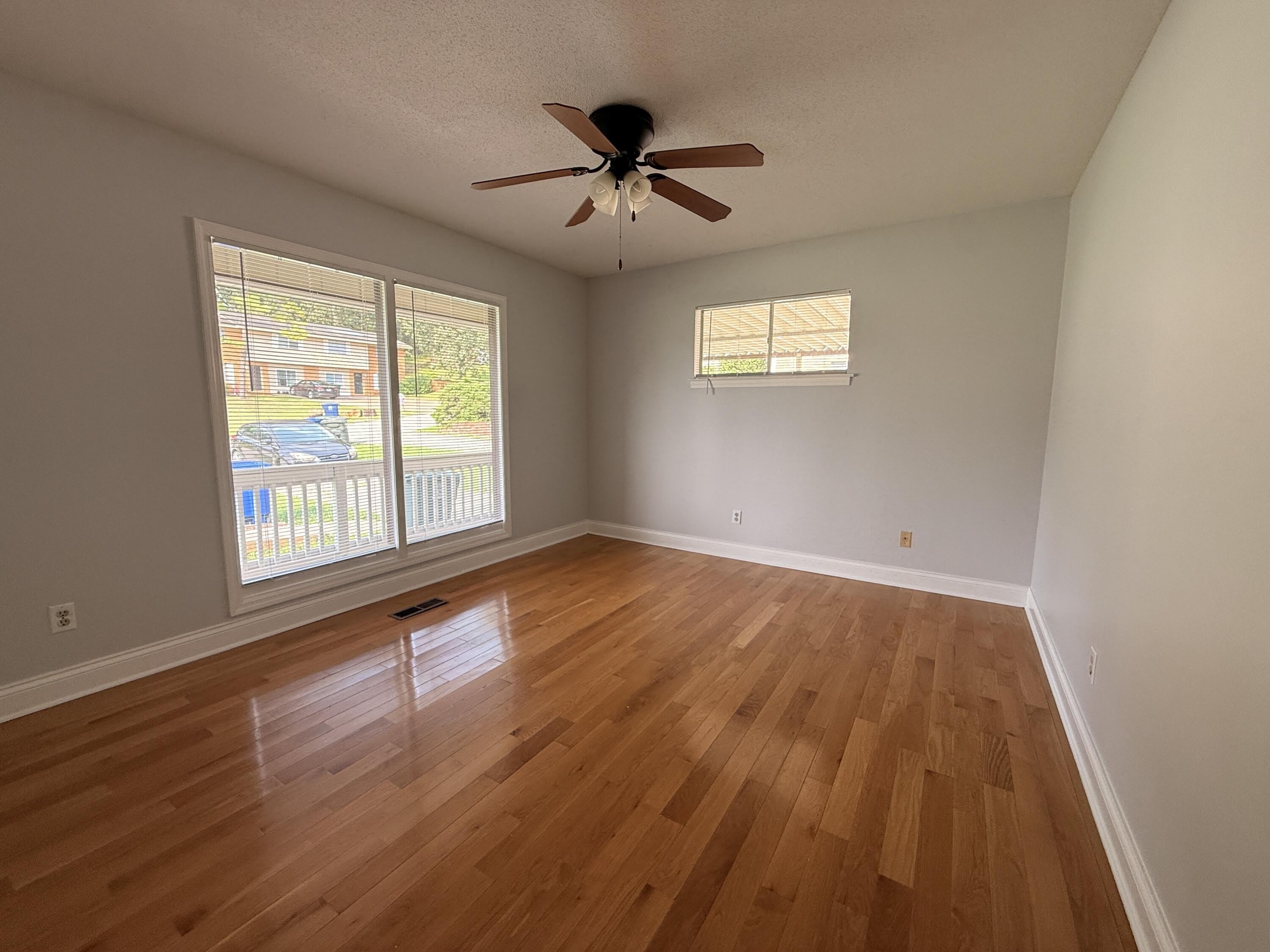 7156 Holland Lane – photo 4