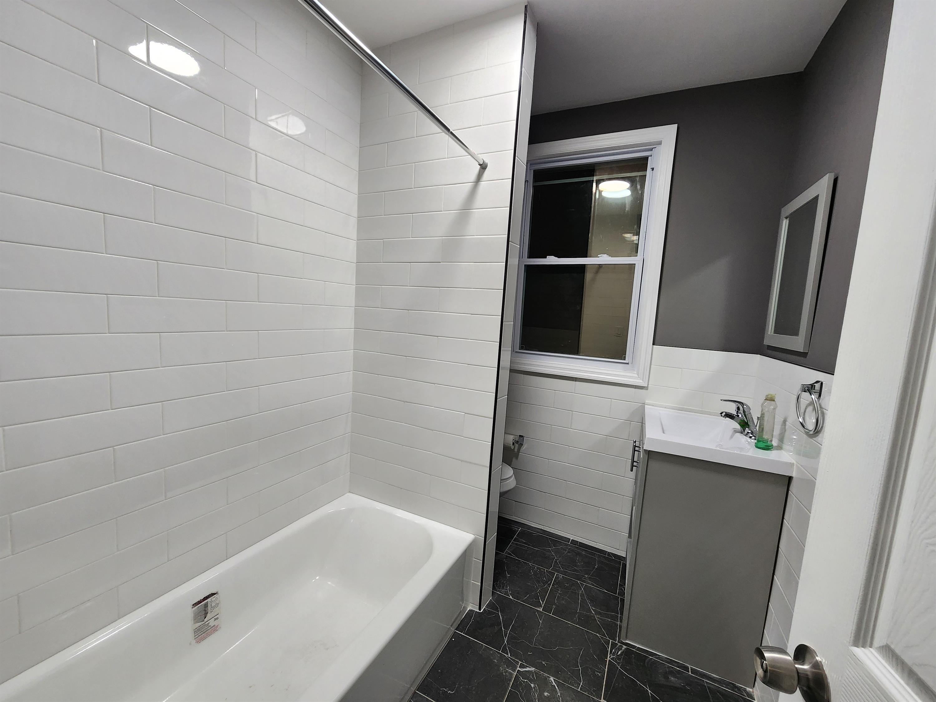 22 Davis Avenue – photo 2