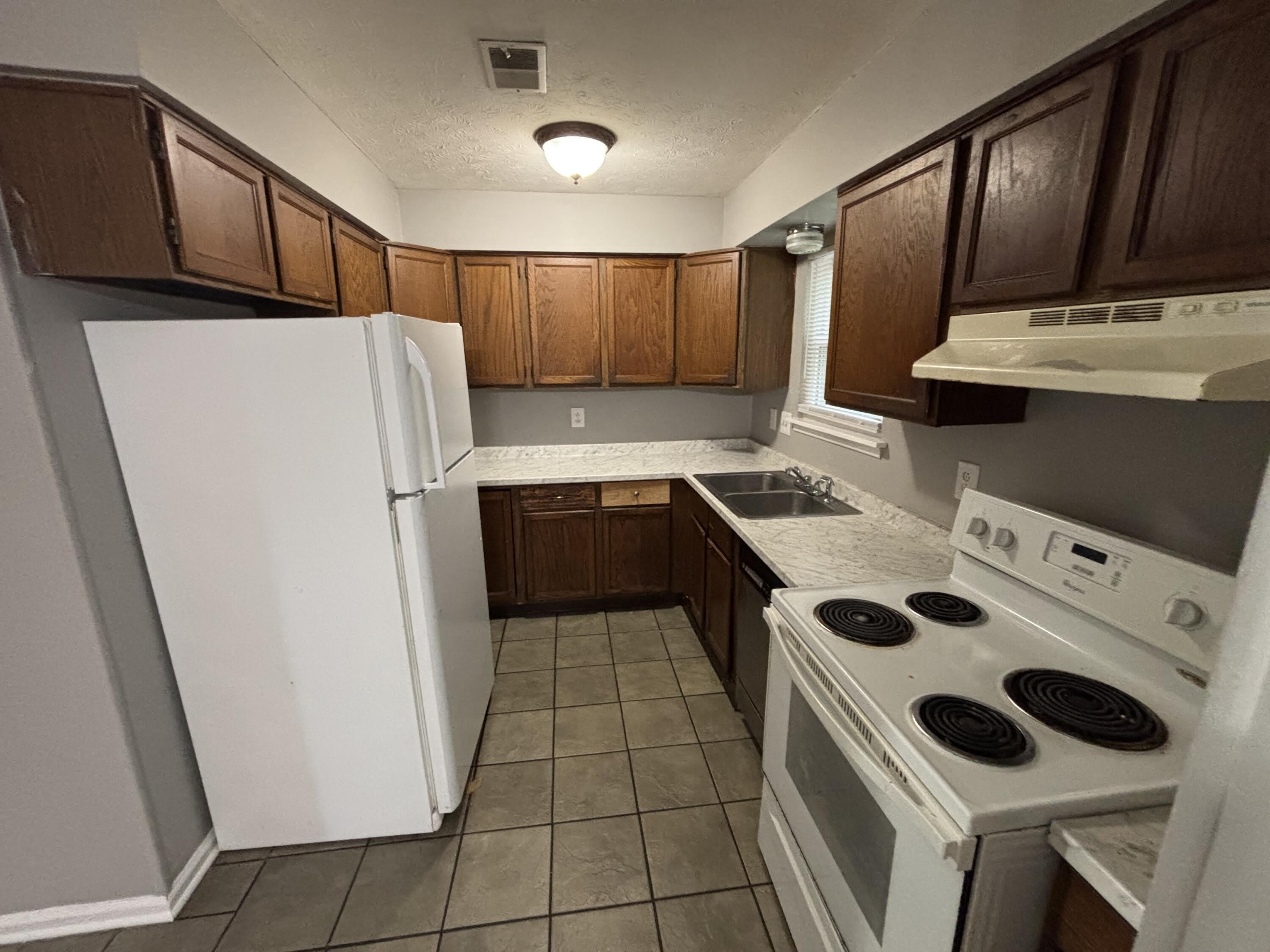 1179 Tatesbrook Drive – photo 4