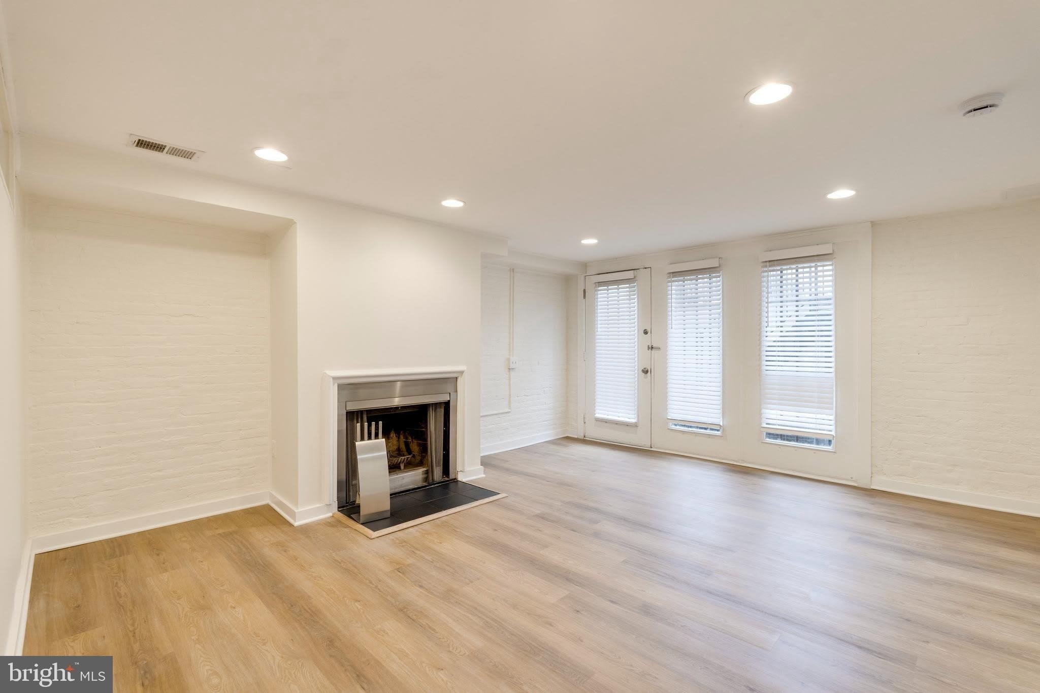 813 MARYLAND Avenue NE – photo 2